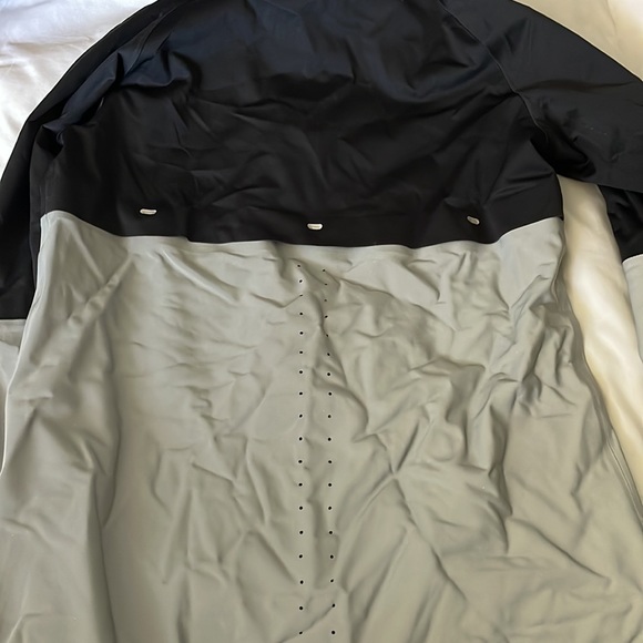 Nike running light coat beautiful black,fluorescent green, grey reflective - Picture 3 of 4